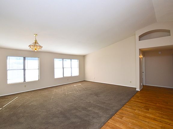 4th image of 10929 W Cottonwood Ln