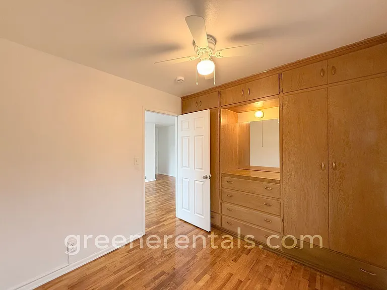 Oly-Adams 726 — Photo 7