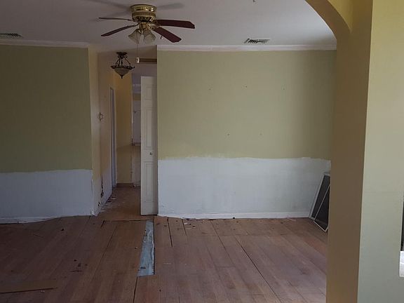3rd image of 2 Texas Ave