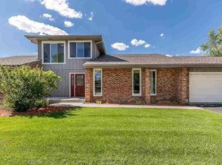 6022 Fireside Dr, Rockford, IL 61114