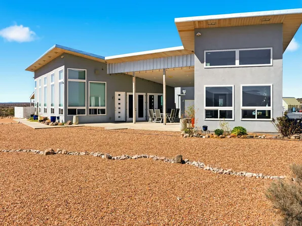 5225 Chopin Rd NE, Rio Rancho, NM 87144