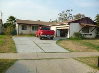 560 E South St, Rialto, CA 92376