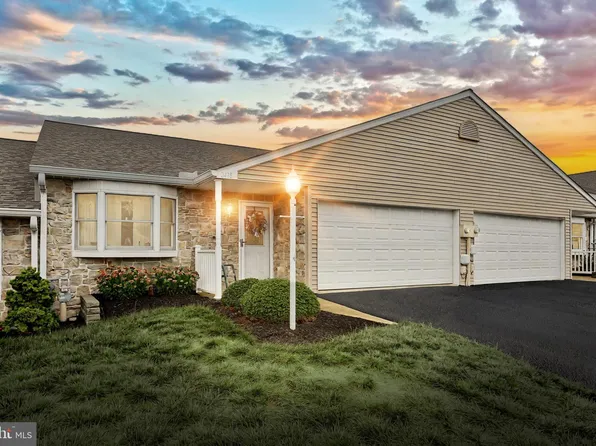 2418 Winterberry Ln, York, PA 17406