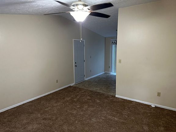 5th image of 618 N Bremerton Dr
