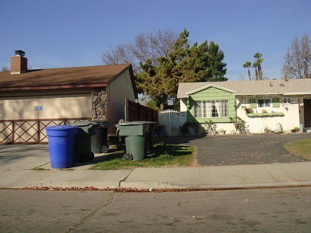 1st image of 1349 Edgehill Dr