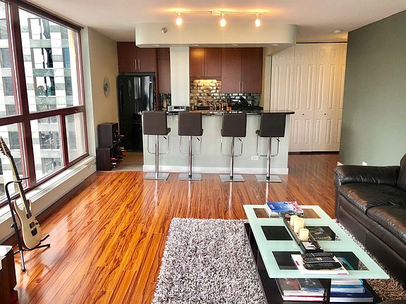 3rd image of 200 N Dearborn St Unit 3907