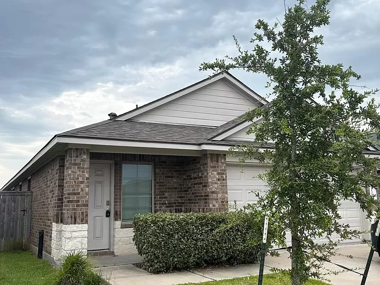 21318 Black Leaf Dr — Photo 1