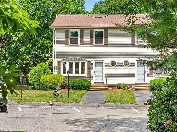 2nd image of 29 Northwoods Cir #29