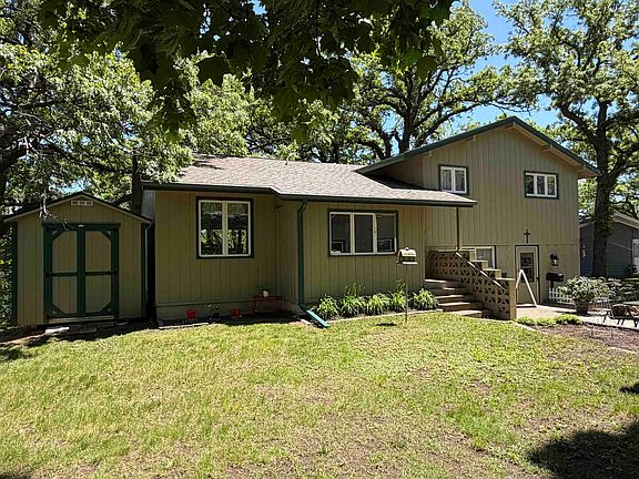 3rd image of 402 15th St