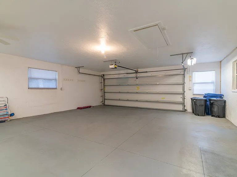 2130 Pinehurst St — Photo 23