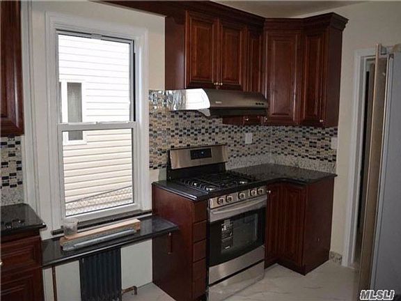 3rd image of 50 Wolfle St