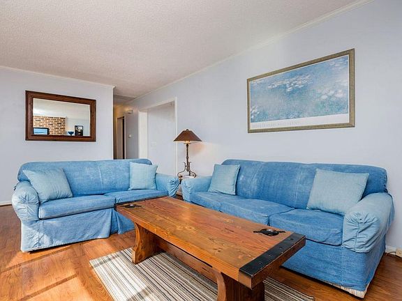 3rd image of 7057 Pine Creek Dr