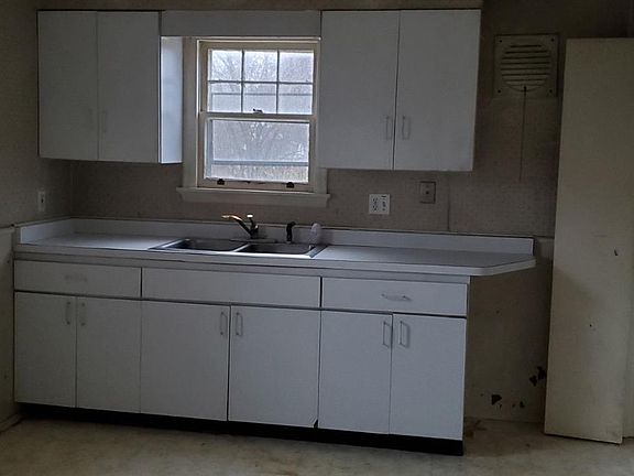 4th image of 6947 Mar Bev Dr