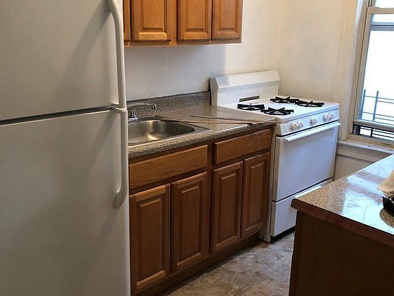 5th image of 4136 49th St APT 2F