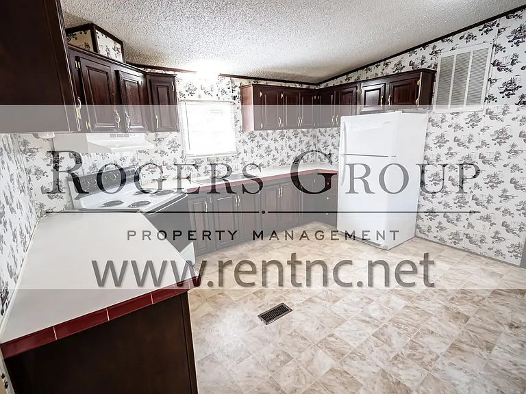84 Jack Ln — Photo 2