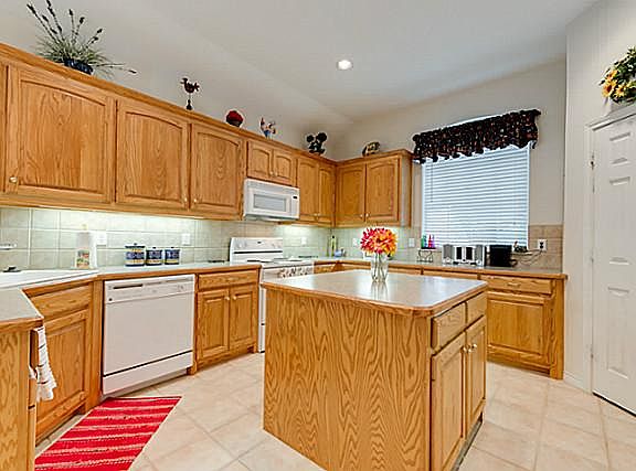 4th image of 4804 Basil Dr