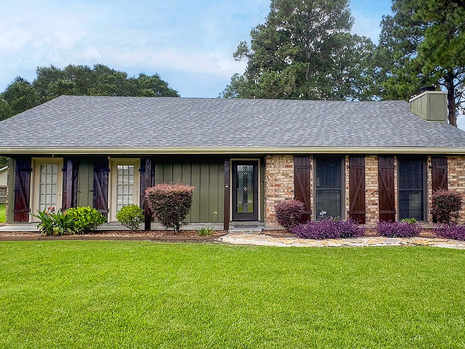 1st image of 116 Twin Lakes Dr