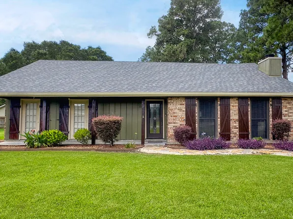 116 Twin Lakes Dr, Youngsville, LA 70592