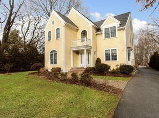 196 Cedar St, Wellesley, MA 02481