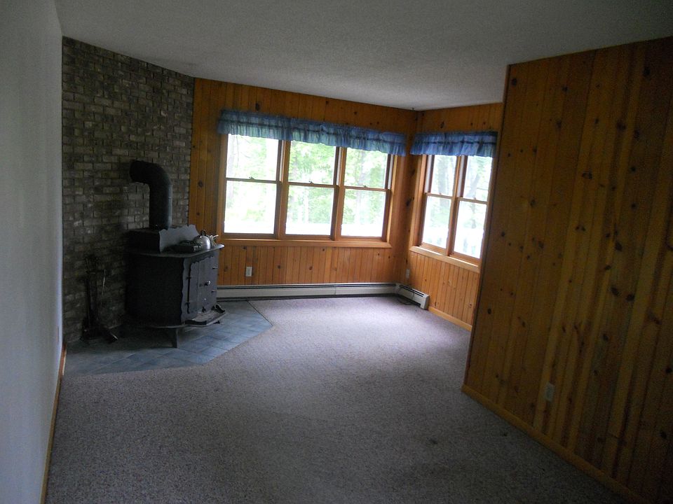 1st image of 25444 1st St NE