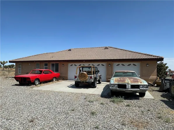 3282 Coyote Rd, Phelan, CA 92371