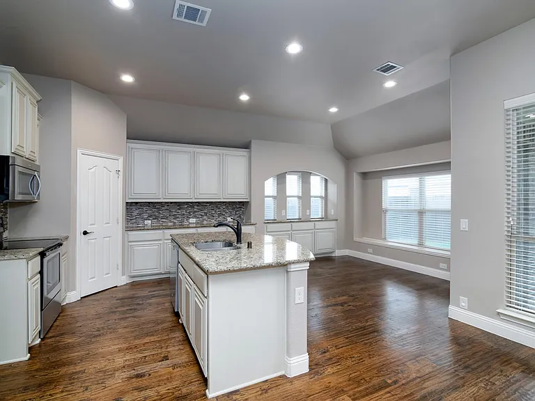 3417 Tempest Ln — Photo 10