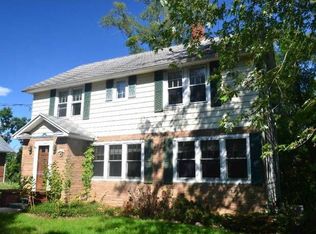 35 Leitch Dr, Battle Creek, MI 49015
