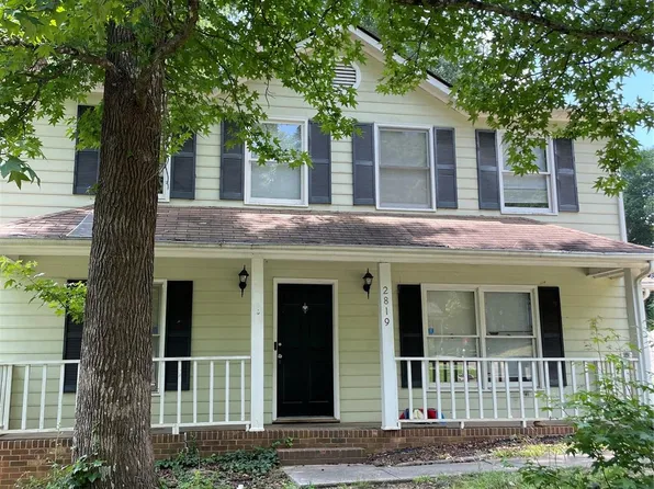 2819 Royal Ridge Ln, Charlotte, NC 28212