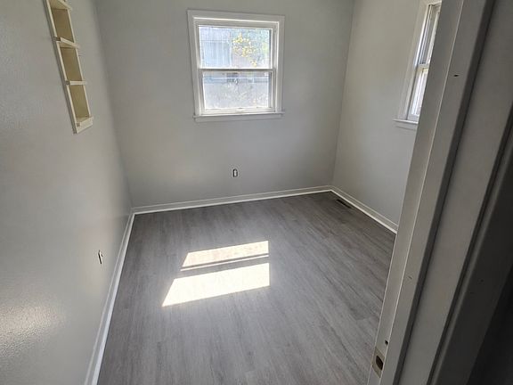 5th image of 3420 Mayo St