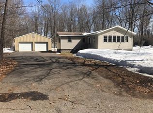3126 Pine Grove Dr, Cloquet, MN 55720