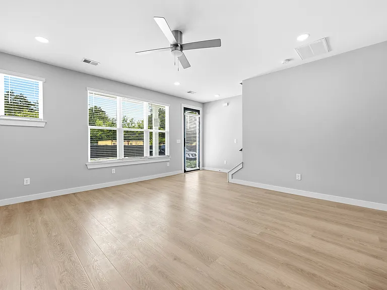 407 Curtis Hilton Way — Photo 24