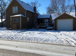 824 S 2nd St, Aberdeen City, SD 57401