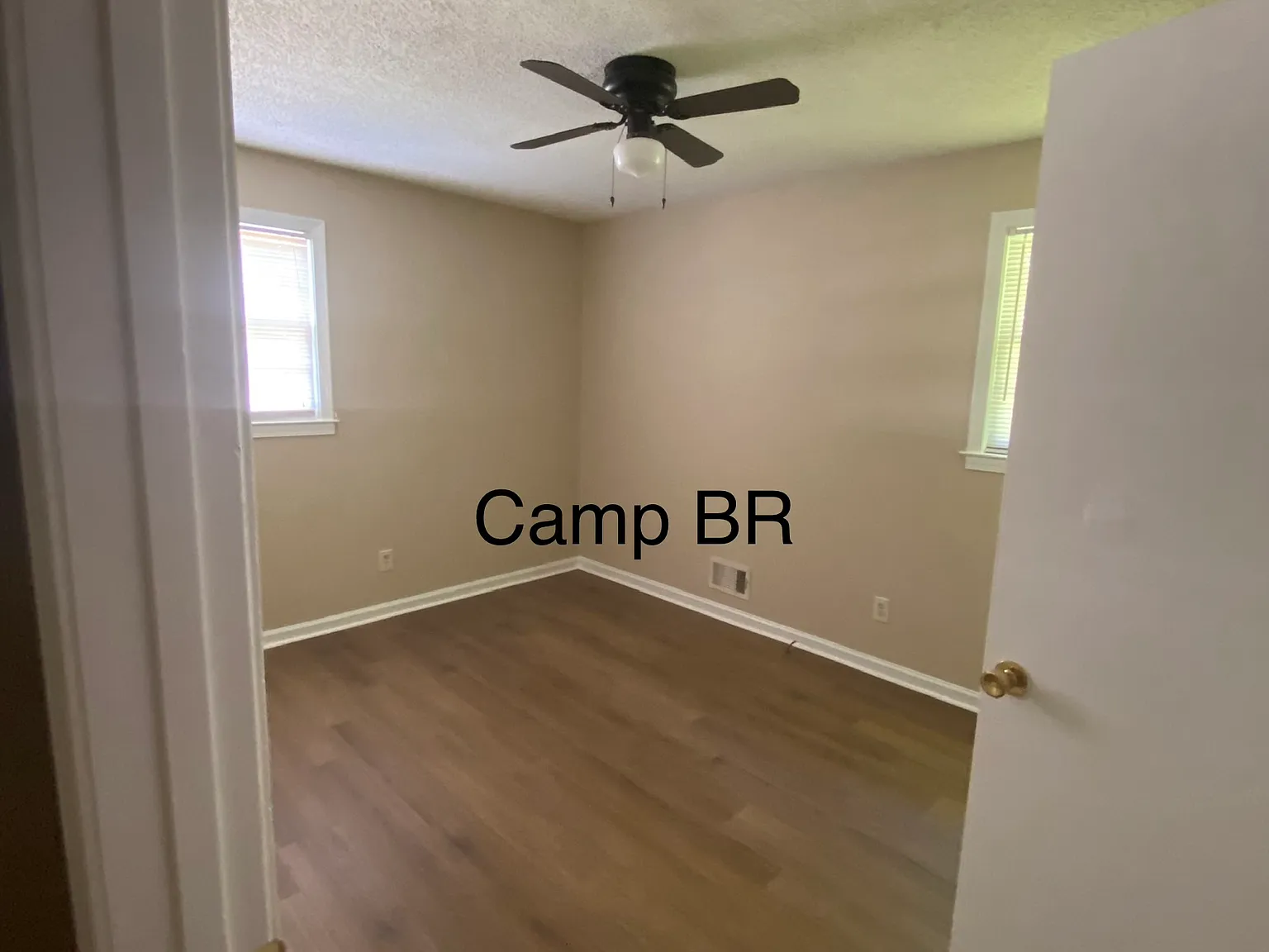 3 bed, 1050 sqft, $1,225 — Photo 2