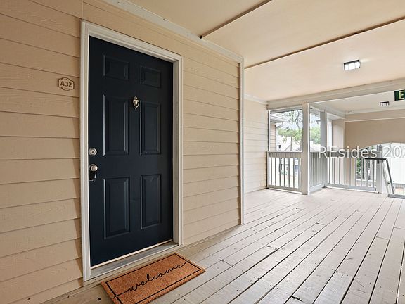 2nd image of 380 Marshland Rd APT A32