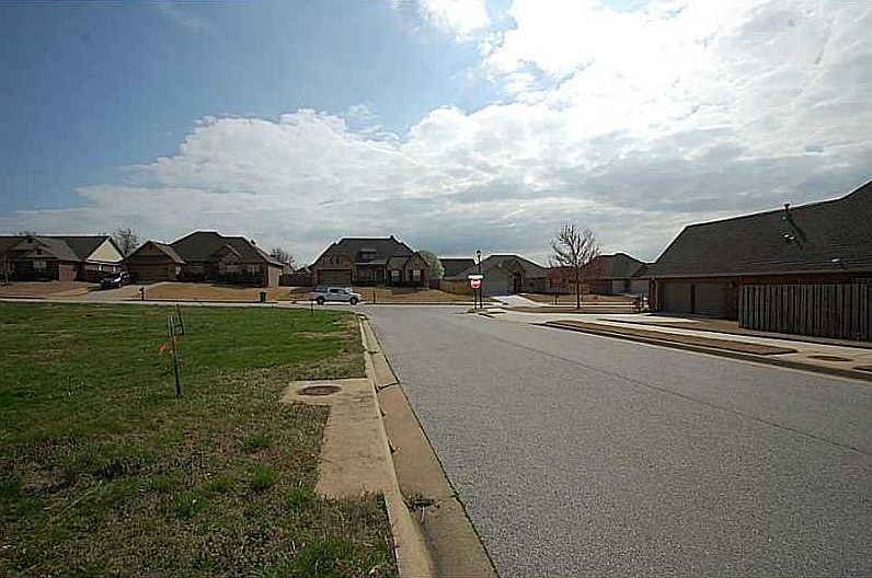 2nd image of Avignon Ave