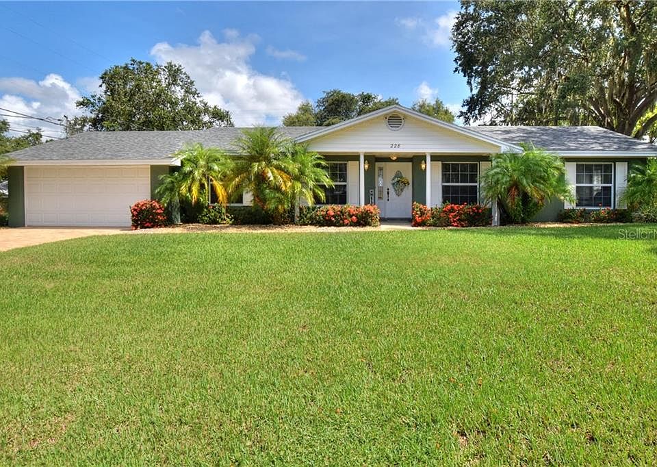 1st image of 228 Crest Dr