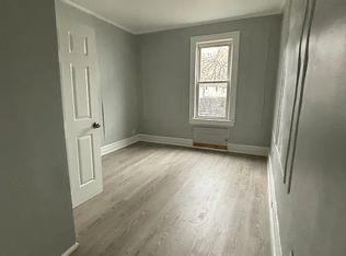 40 Aldine St #2E, Newark, NJ 07112