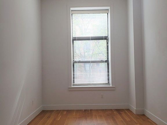 2nd image of 239 W 123rd St #2F