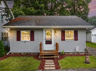 2303 Bartlett Rd, Pleasant Lake, MI 49272