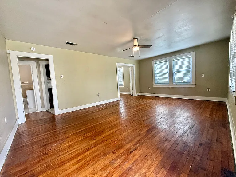 835 Iris St — Photo 5