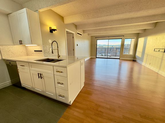 5th image of 1433 N Williams St APT 907