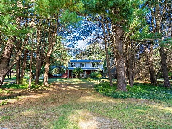 2nd image of 174 Wembley Dr