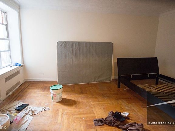 2nd image of 415 E 17th St APT 3B