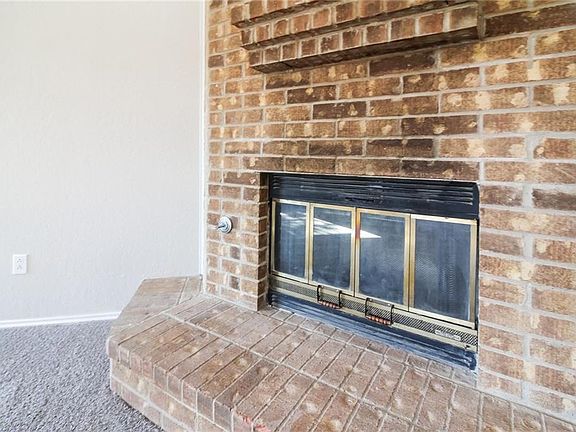 4th image of 421 Quail Hollow Dr