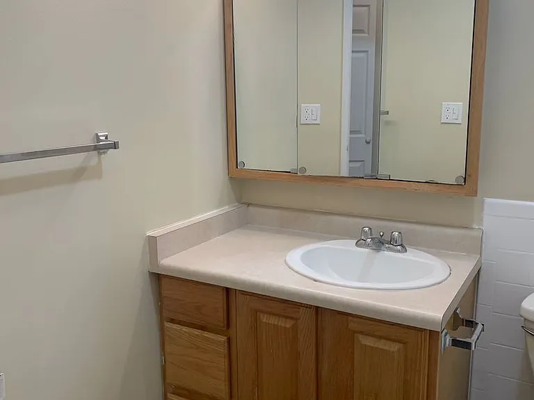 Irving Heights Apartments — Photo 77