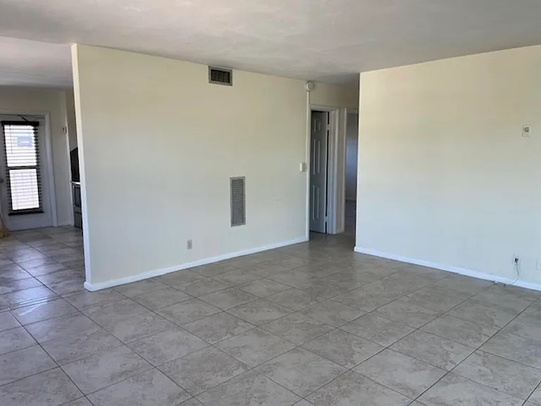 220 Inlet Way #3 — Photo 6