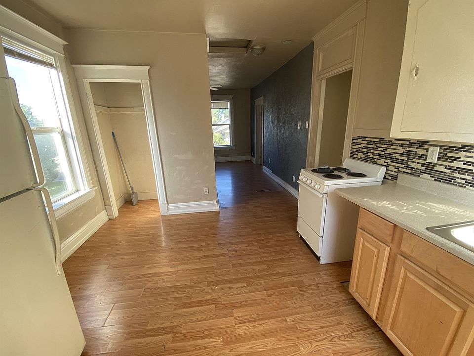 1st image of 429 W Evans Ave #1