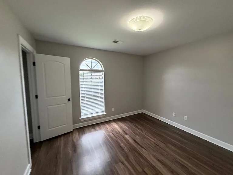 8898 Rasco Hills Cv — Photo 17