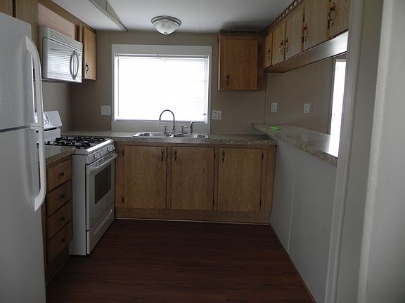 2nd image of 17105 Kropf Ave