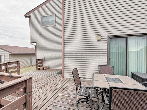 4th image of 202 18th St E